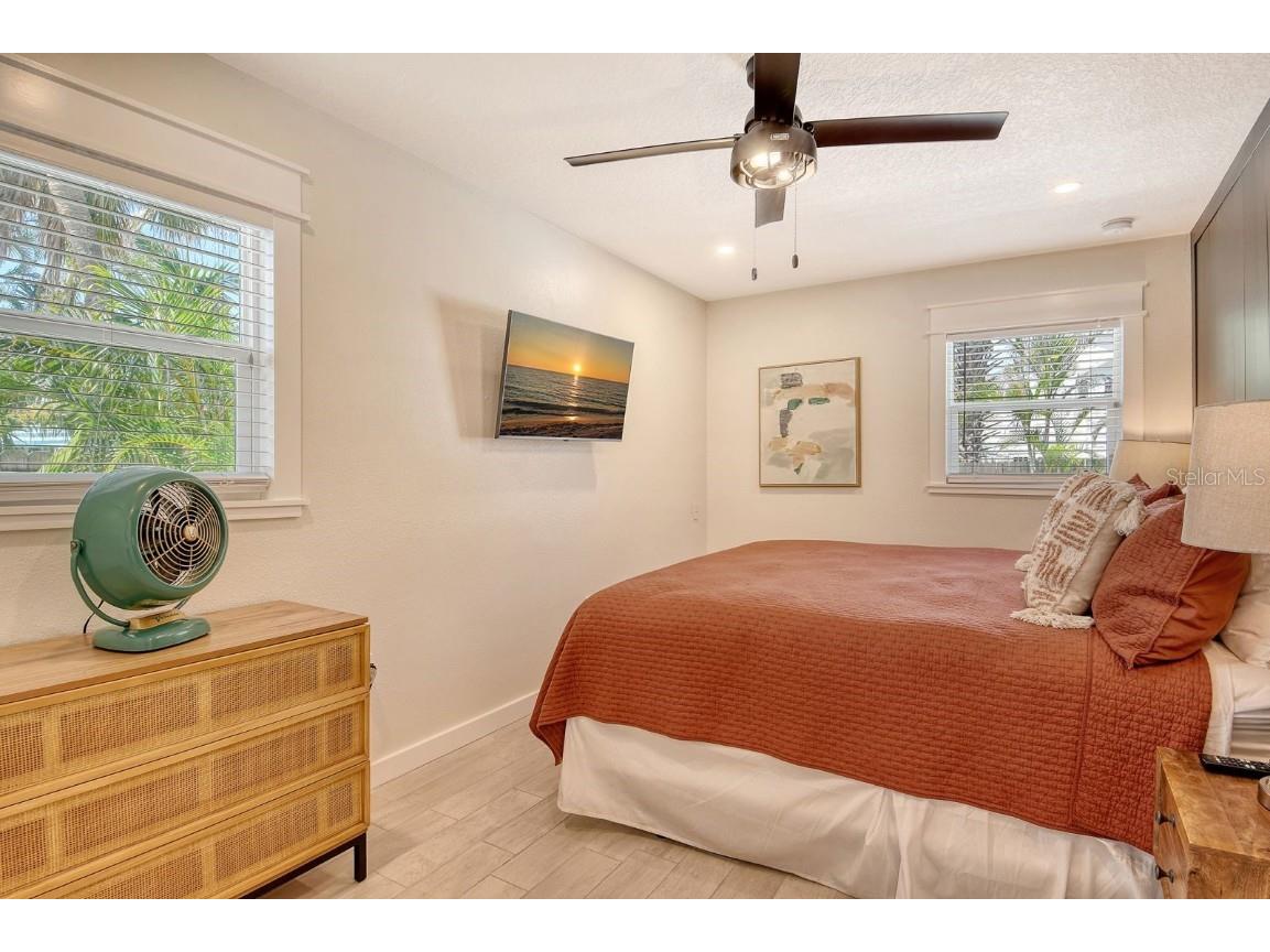 2908 Gulf Drive Holmes Beach FL 34217 A4653182 image20