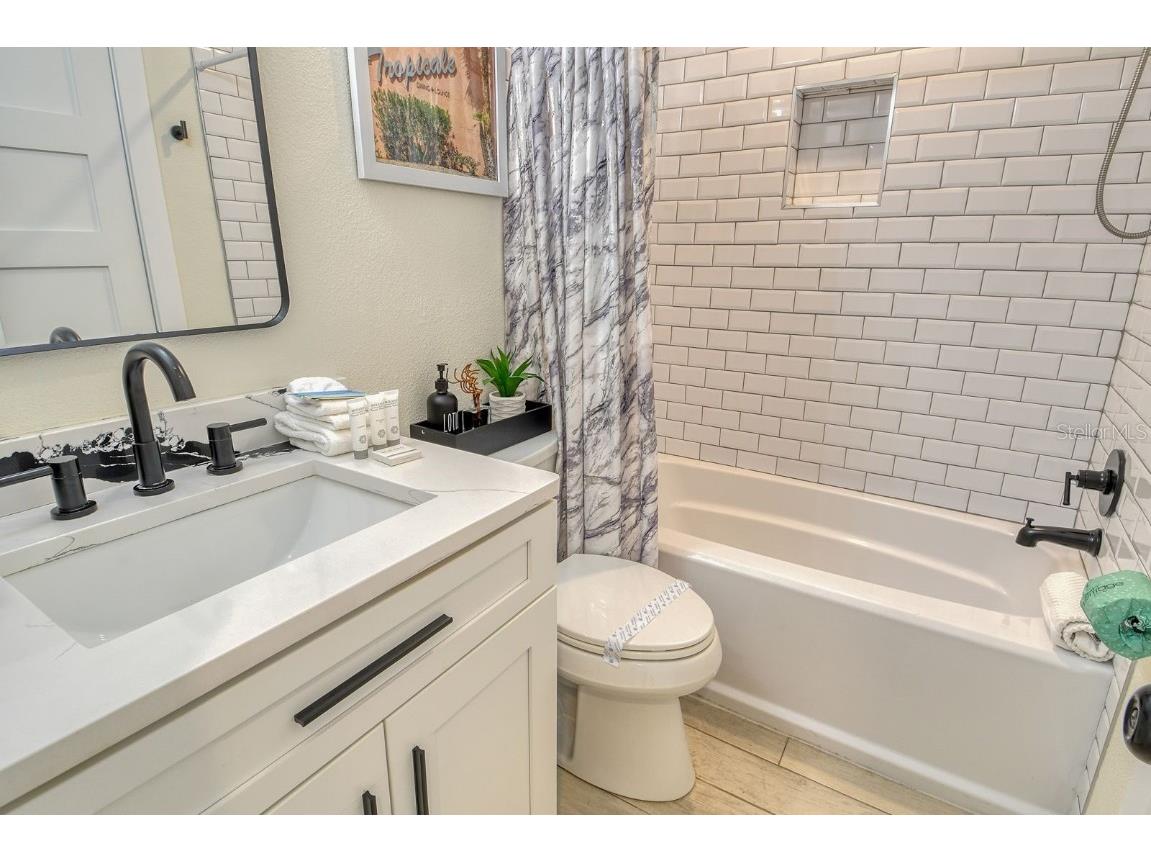 2908 Gulf Drive Holmes Beach FL 34217 A4653182 image21