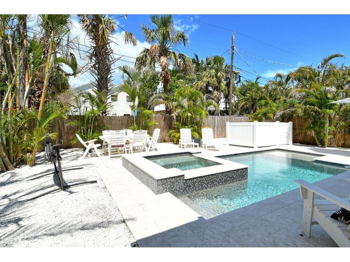 2908 Gulf Drive Holmes Beach FL 34217 A4653182 image6