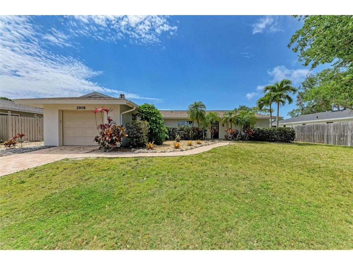 2908 Mayflower Street Sarasota FL 34231 A4649689 image1