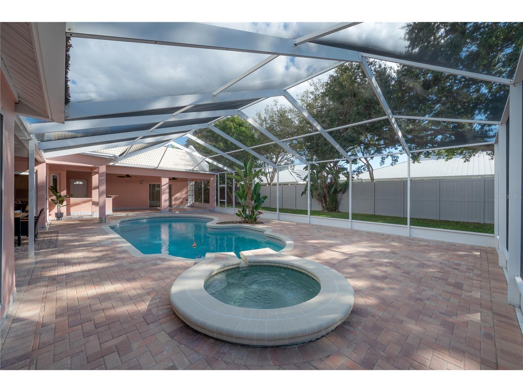 2908 Whittington Place Tampa FL 33618 TB8463409 image17