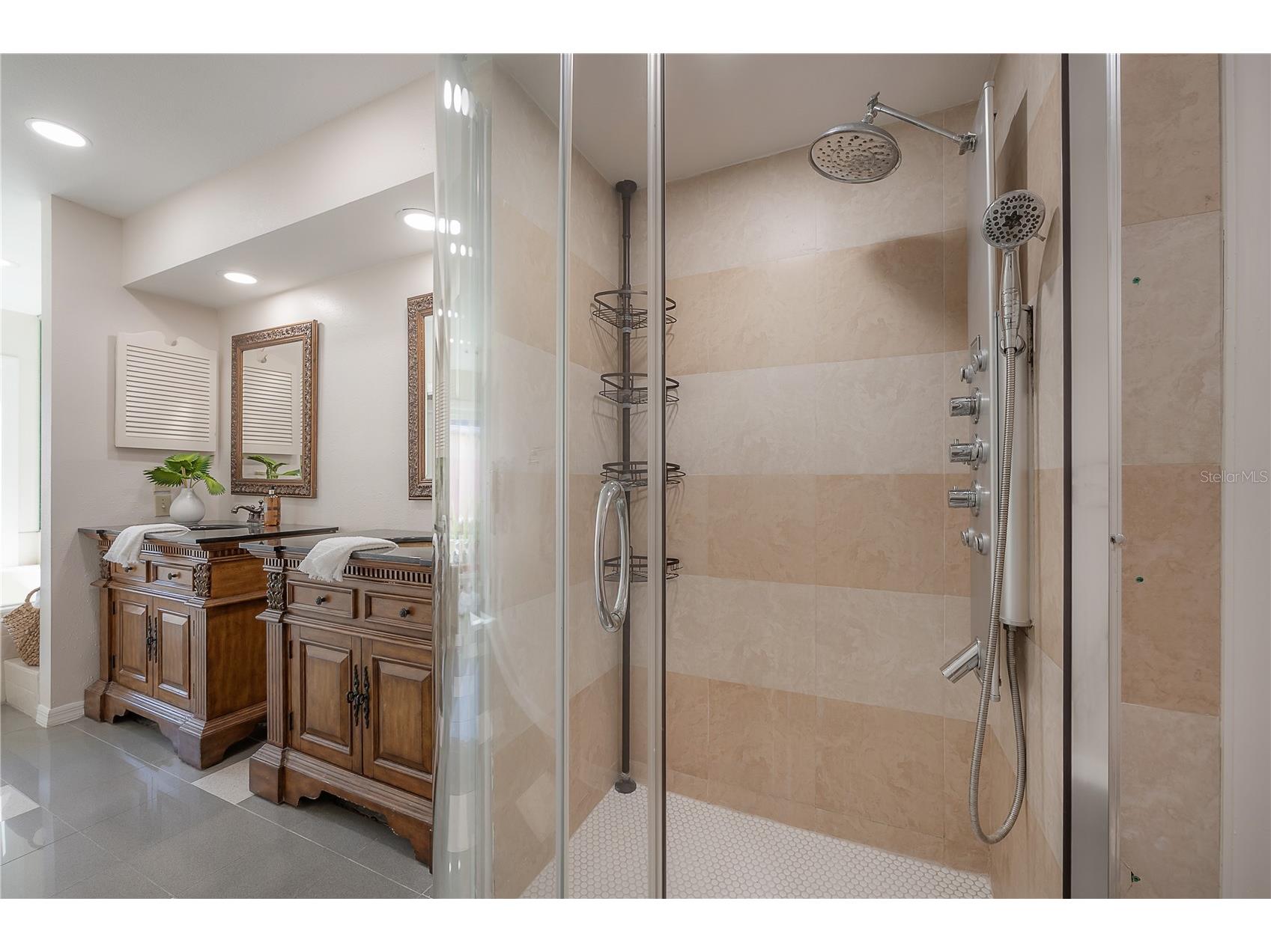 2908 Whittington Place Tampa FL 33618 TB8463409 image47