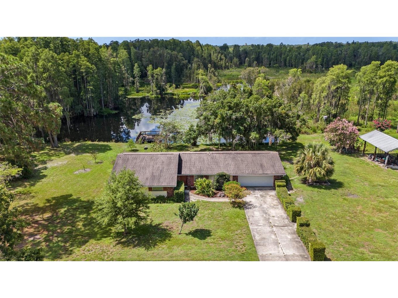 2908 Woods End Court Tampa FL 33618 - LAKE MAGDALENE T3538469 image1