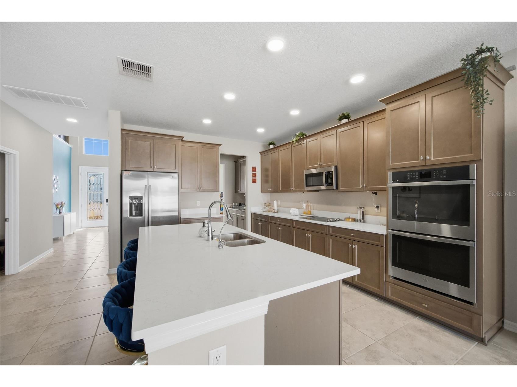 2909 Ivory Bluff Court Zephyrhills FL 33540 TB8472879 image7