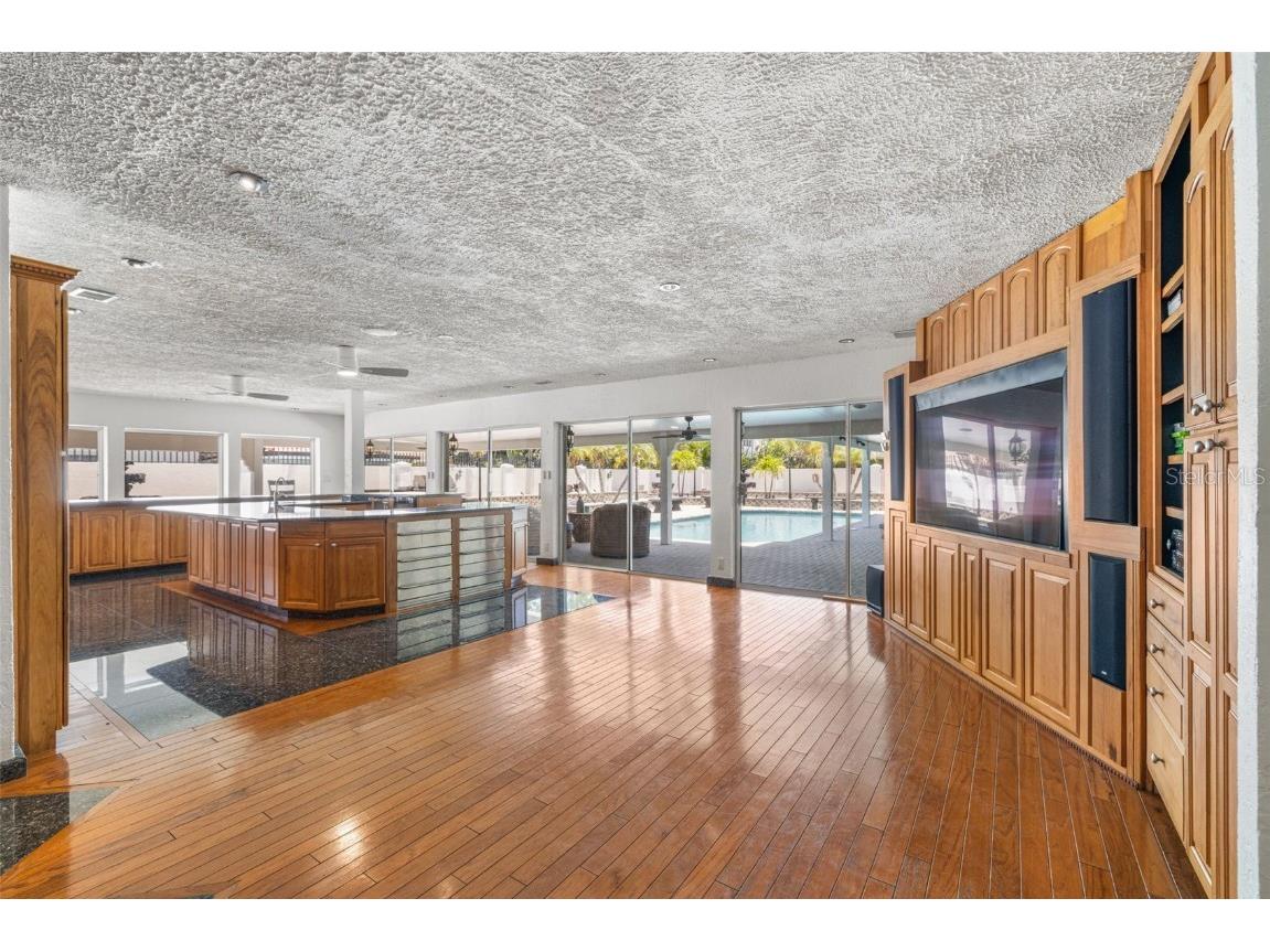 291 2nd Street W Tierra Verde FL 33715 TB8412045 image16