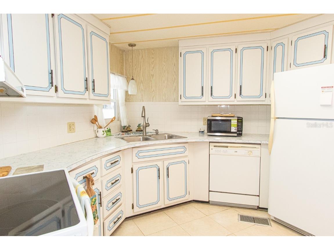 291 Lake Tarpon Drive Palm Harbor FL 34684 TB8460996 image21