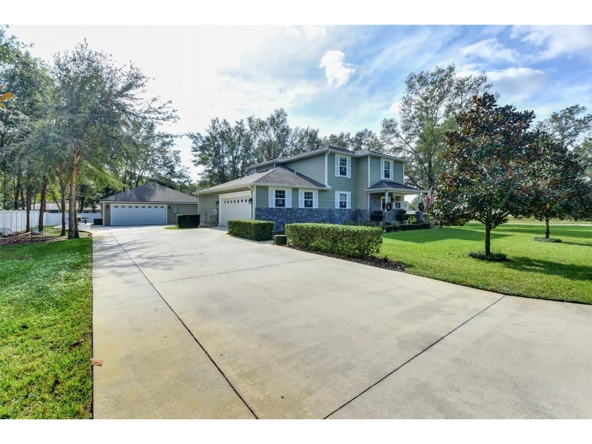 291 W Delaware Avenue Avenue Lake Helen FL 32744 V4932279 image1