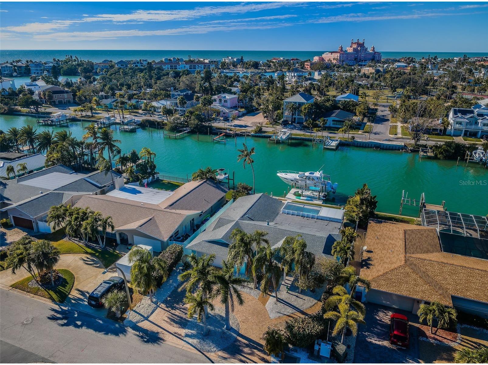 2910 Alton Drive Saint Pete Beach FL 33706 - PASS A GRILLE BACK CHANNEL TB8467693 image1