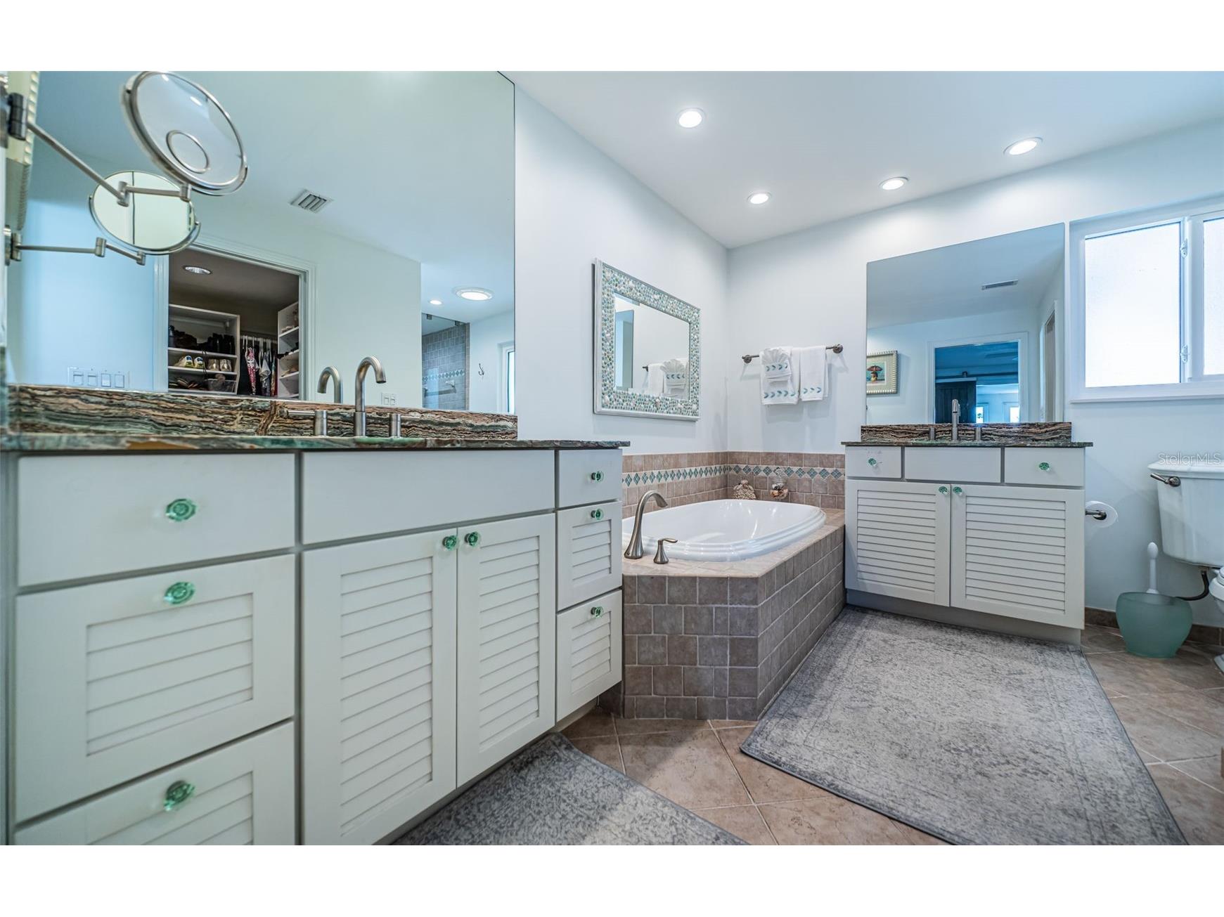 2910 Alton Drive Saint Pete Beach FL 33706 - PASS A GRILLE BACK CHANNEL TB8467693 image39