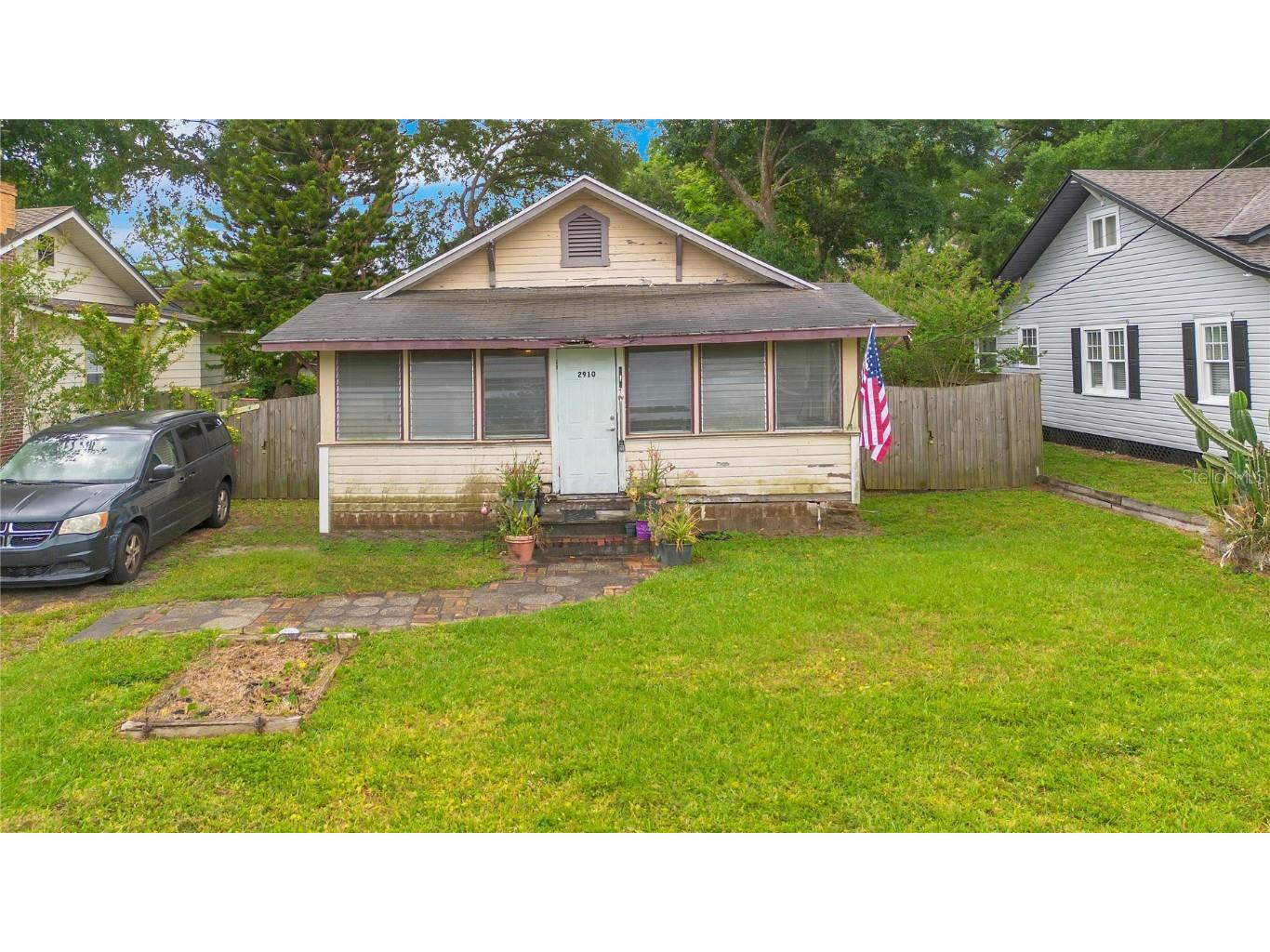 2910 E Crystal Lake Avenue Orlando FL 32806 O6190110 image1