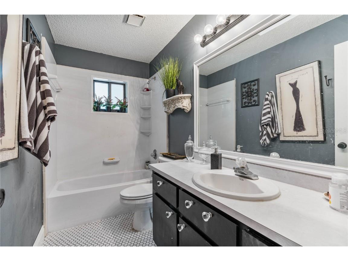 2910 Hardy Avenue New Smyrna Beach FL 32168 V4940855 image12