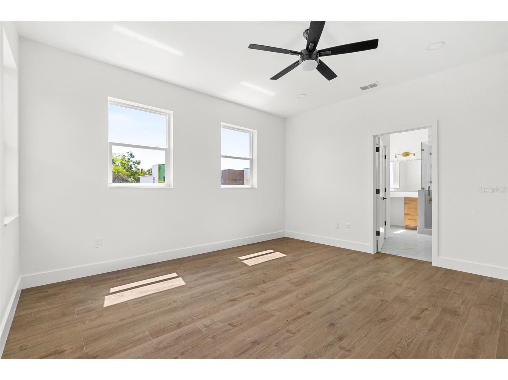 2910 N 21st Street Tampa FL 33605 A4694368 image20
