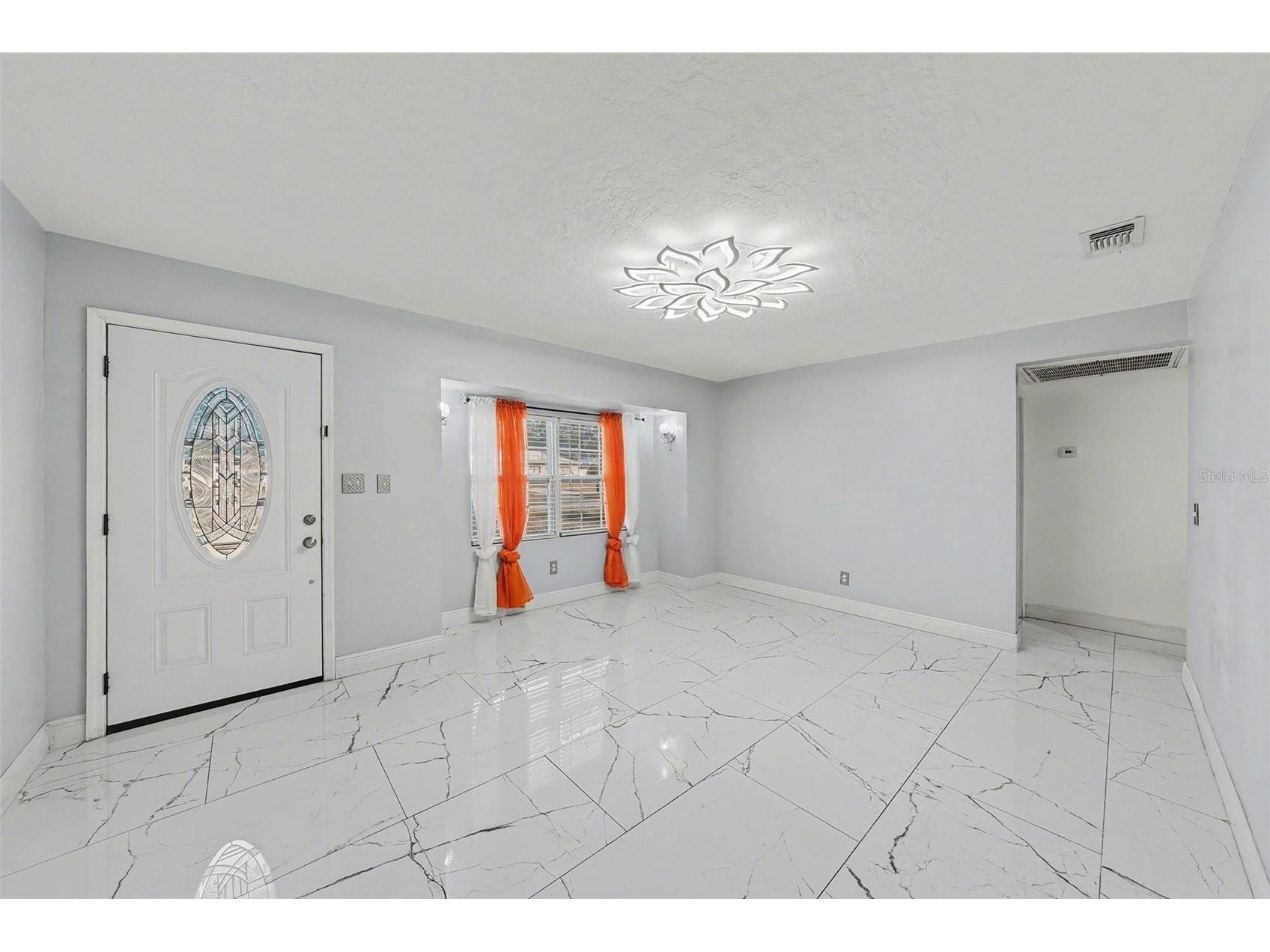 2910 W Burke Street Tampa FL 33614 TB8467672 image3