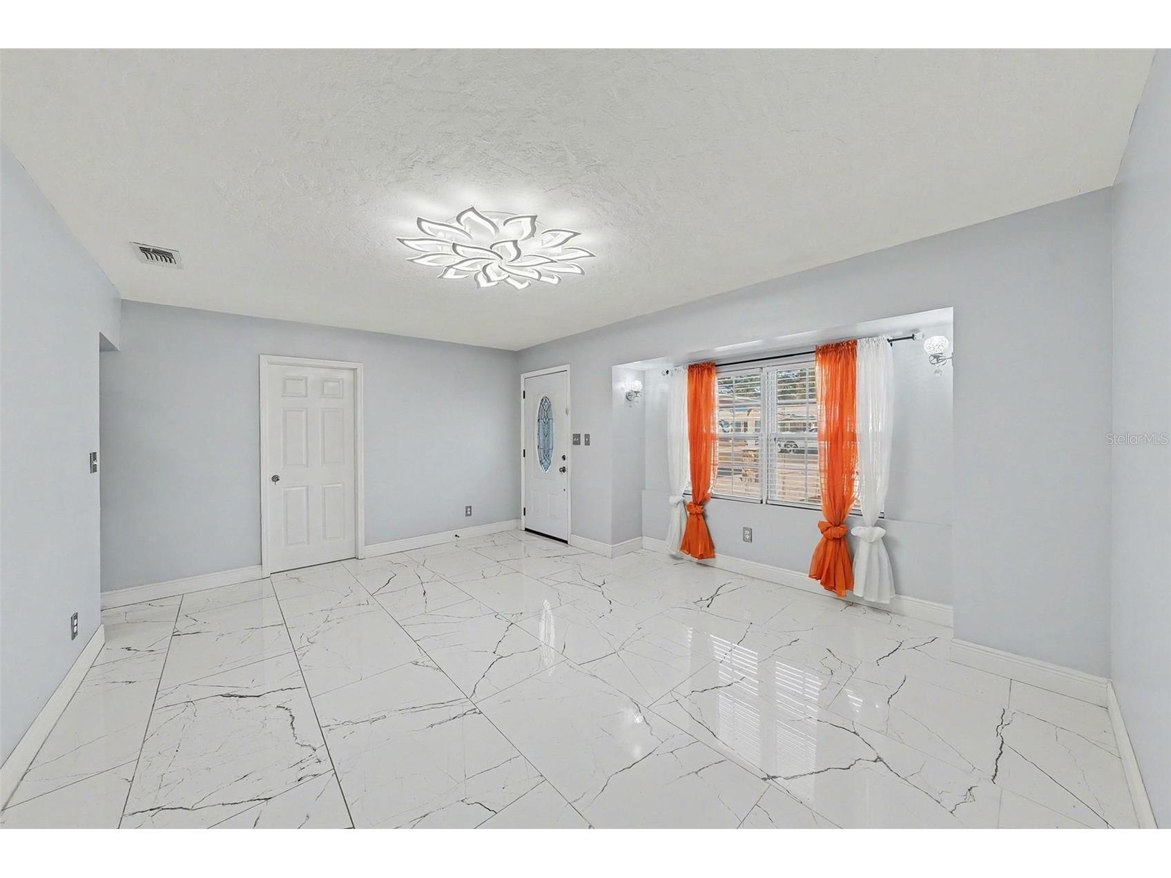 2910 W Burke Street Tampa FL 33614 TB8467672 image4