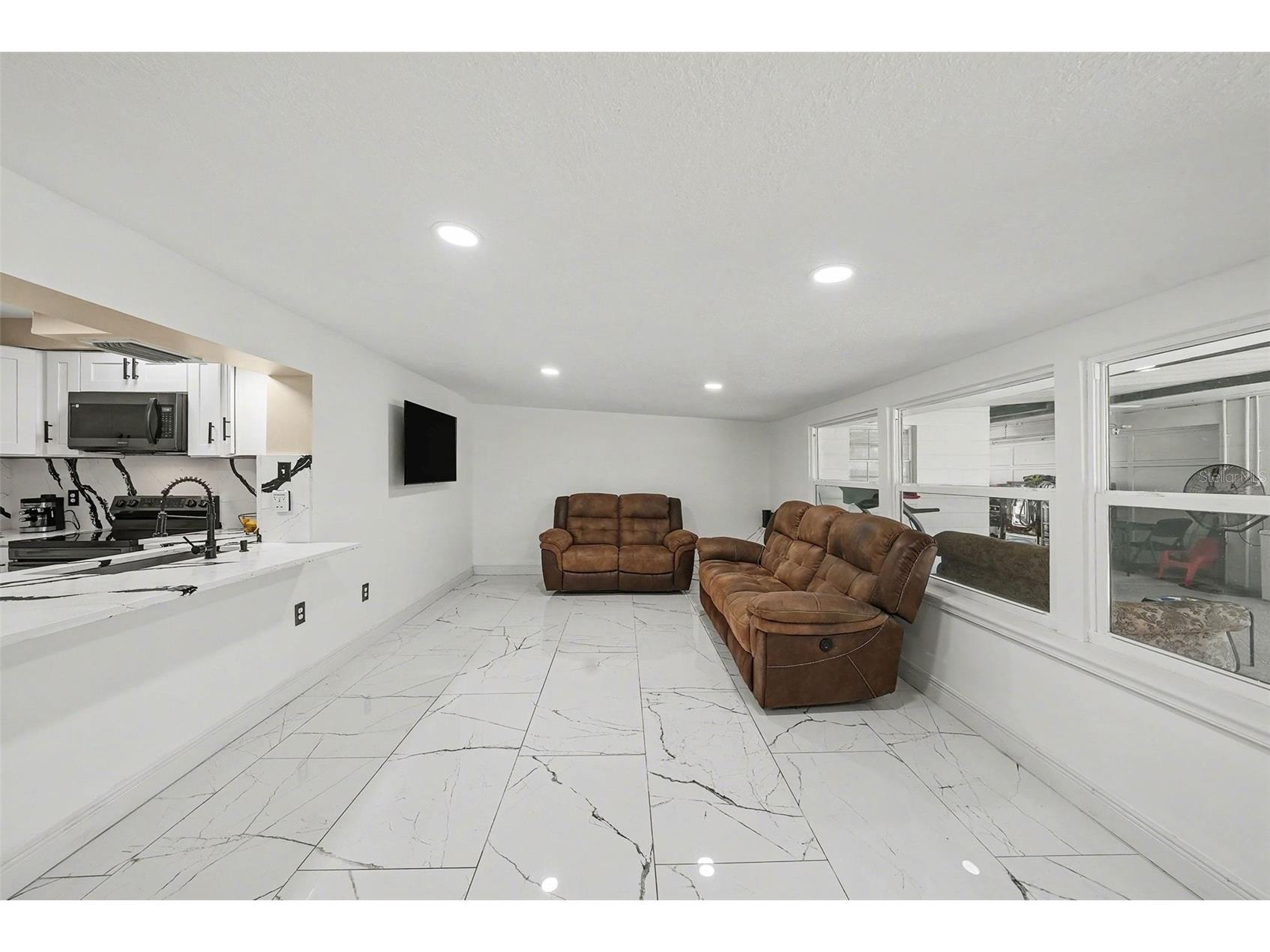 2910 W Burke Street Tampa FL 33614 TB8467672 image7