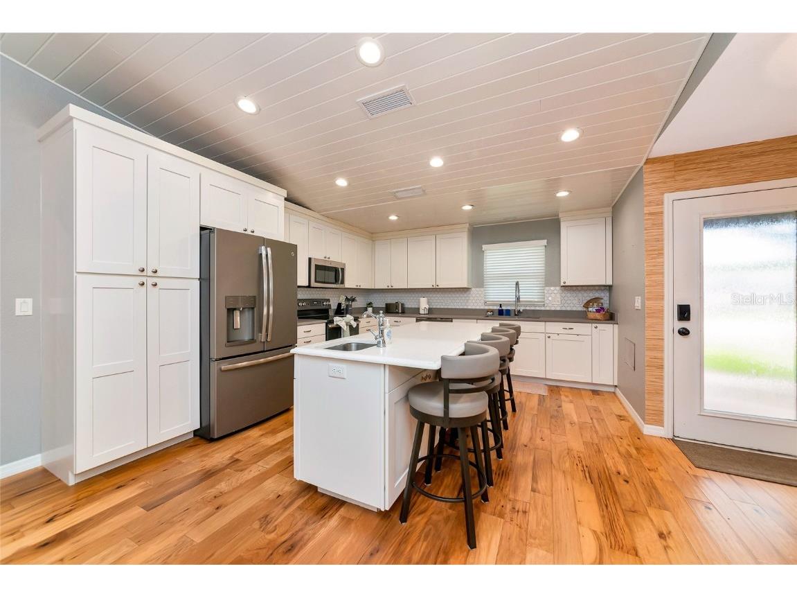 2910 Woodpine Court Sarasota FL 34231 A4665813 image11