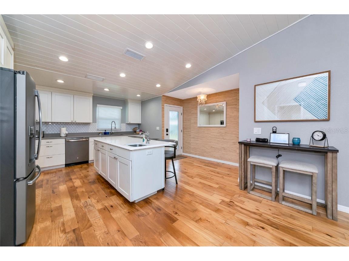 2910 Woodpine Court Sarasota FL 34231 A4665813 image12