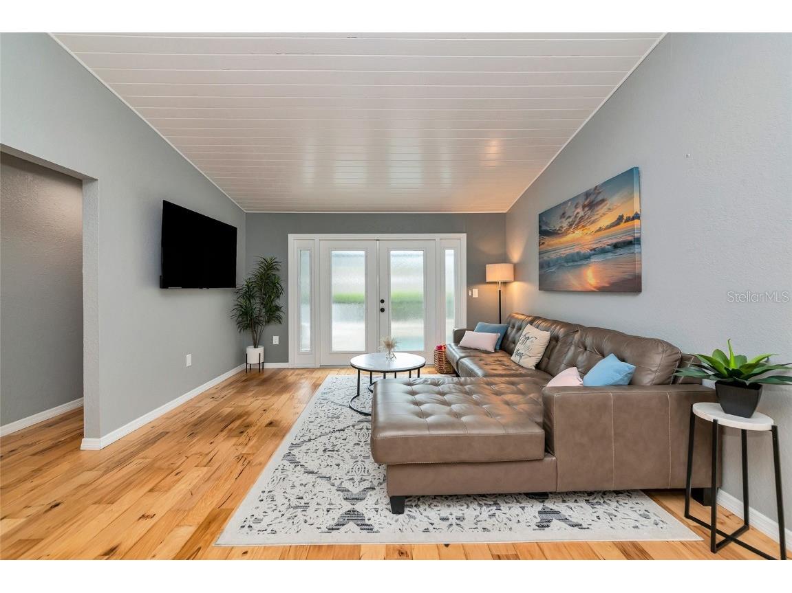 2910 Woodpine Court Sarasota FL 34231 A4665813 image13