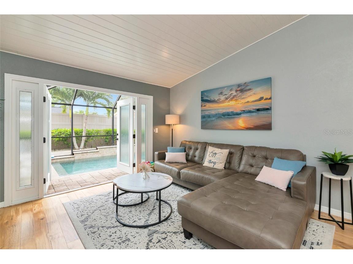 2910 Woodpine Court Sarasota FL 34231 A4665813 image16