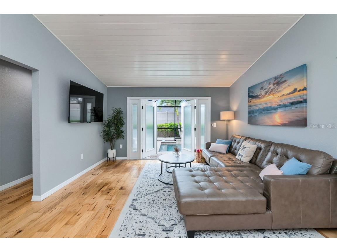 2910 Woodpine Court Sarasota FL 34231 A4665813 image17