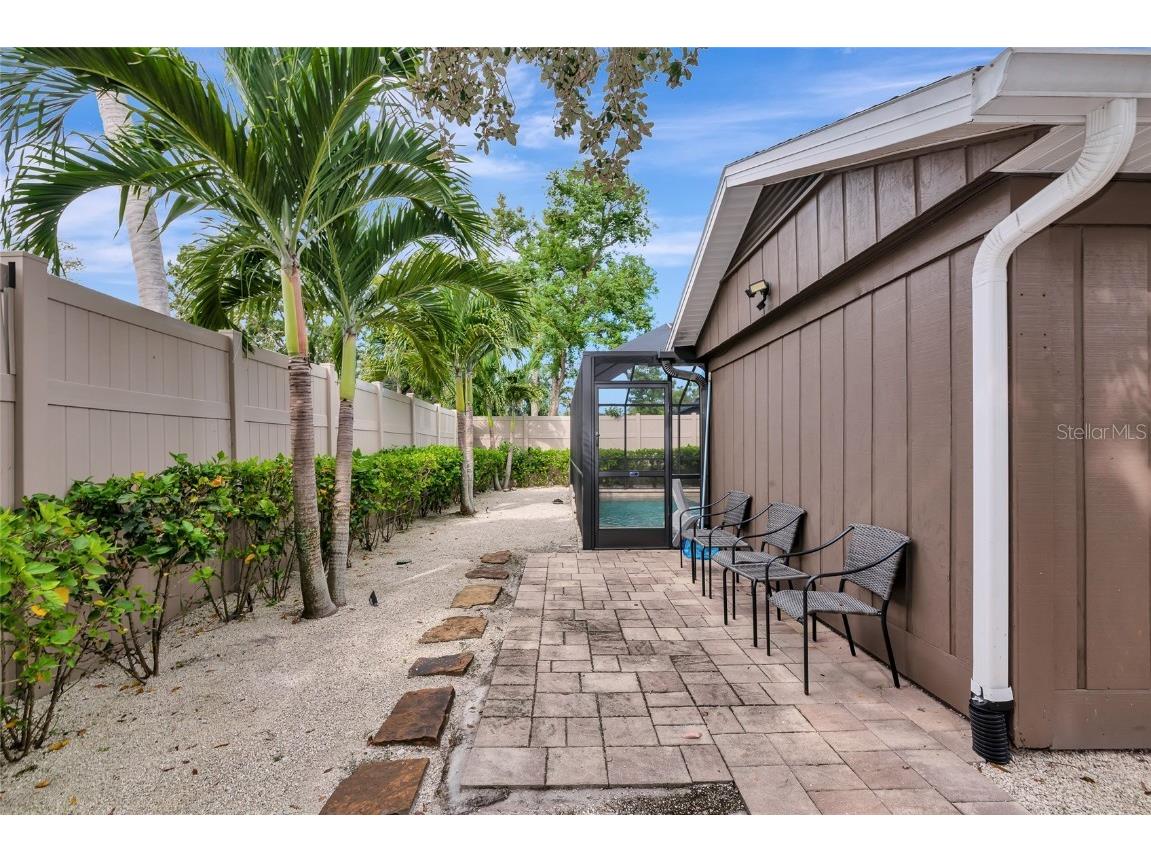 2910 Woodpine Court Sarasota FL 34231 A4665813 image38