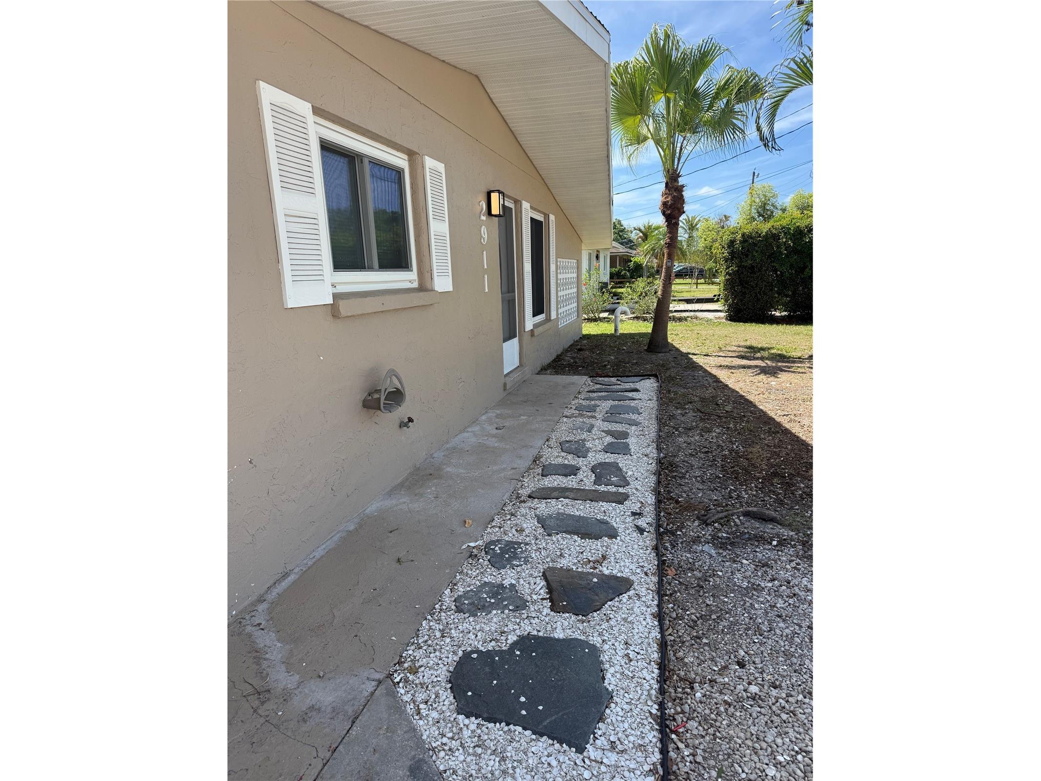 2911 Pafko Drive Sarasota FL 34232 A4688619 image3