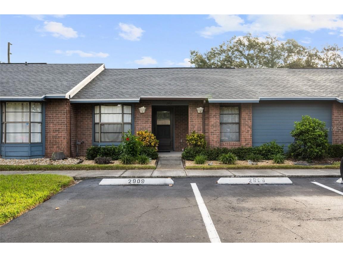 2911 Squire Oak Court Saint Cloud FL 34769 O6152039 image1