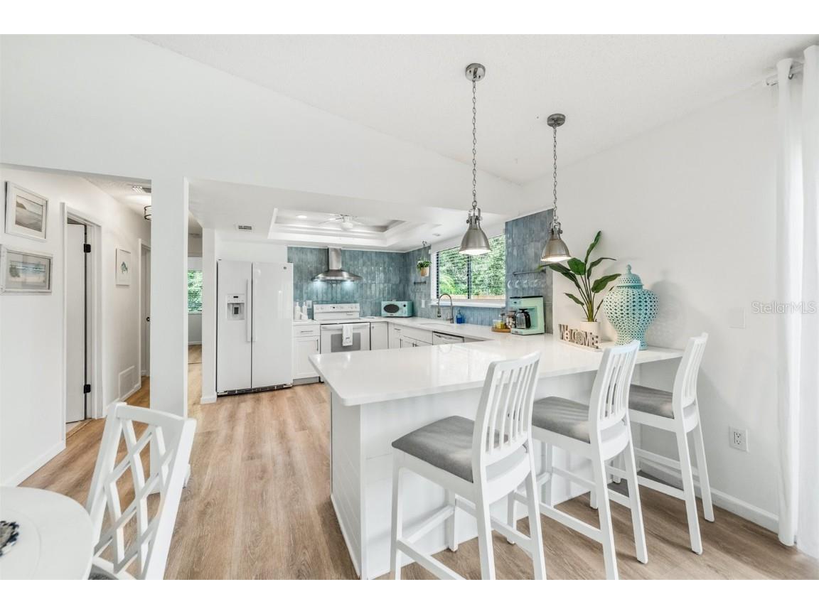 2911 Woodpine Court Sarasota FL 34231 W7881796 image10