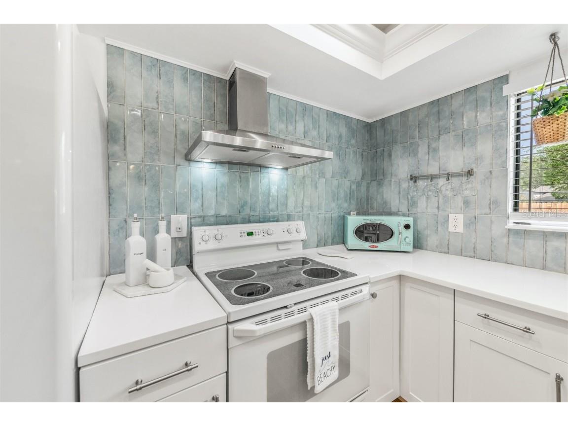 2911 Woodpine Court Sarasota FL 34231 W7881796 image13