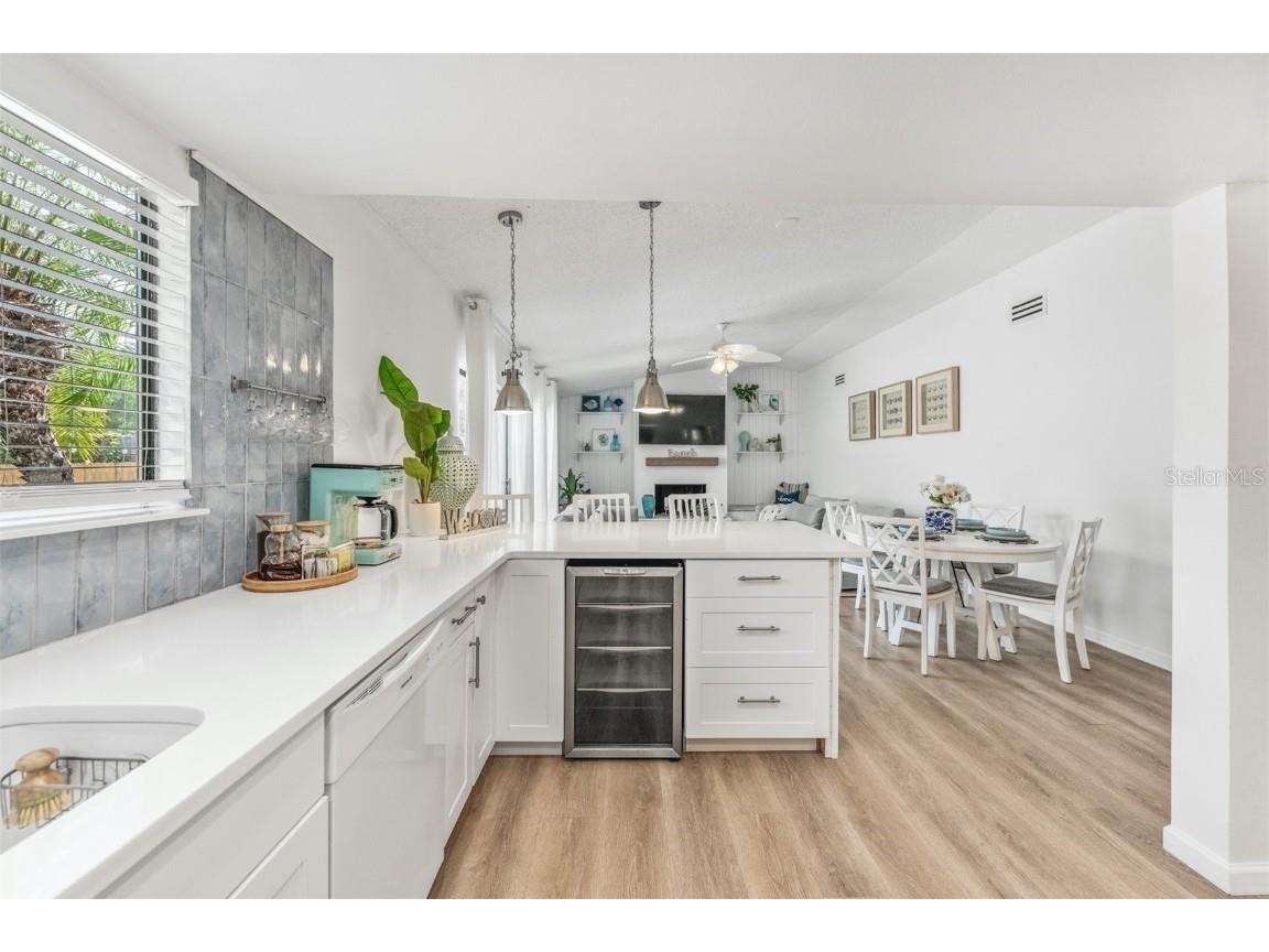 2911 Woodpine Court Sarasota FL 34231 W7881796 image14