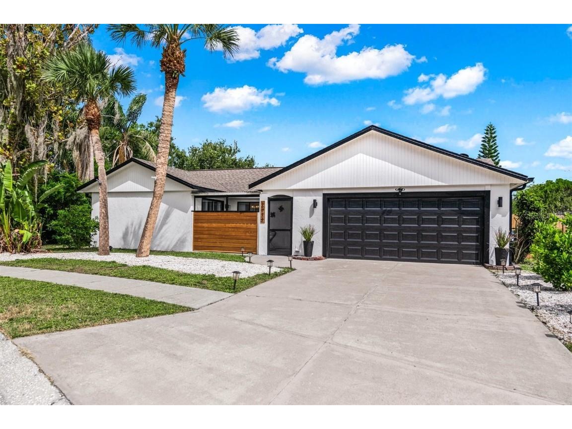 2911 Woodpine Court Sarasota FL 34231 W7881796 image2