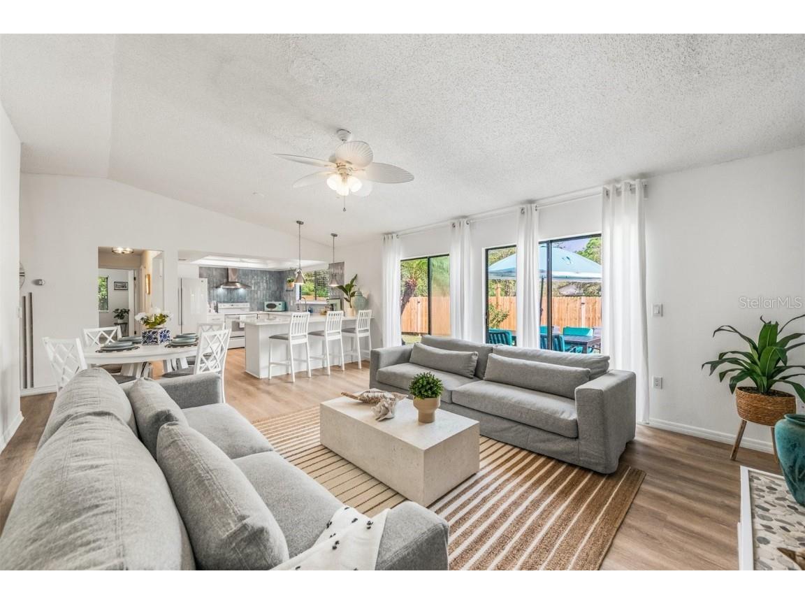 2911 Woodpine Court Sarasota FL 34231 W7881796 image21