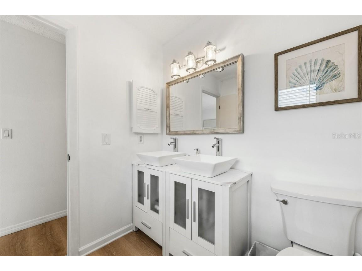 2911 Woodpine Court Sarasota FL 34231 W7881796 image29