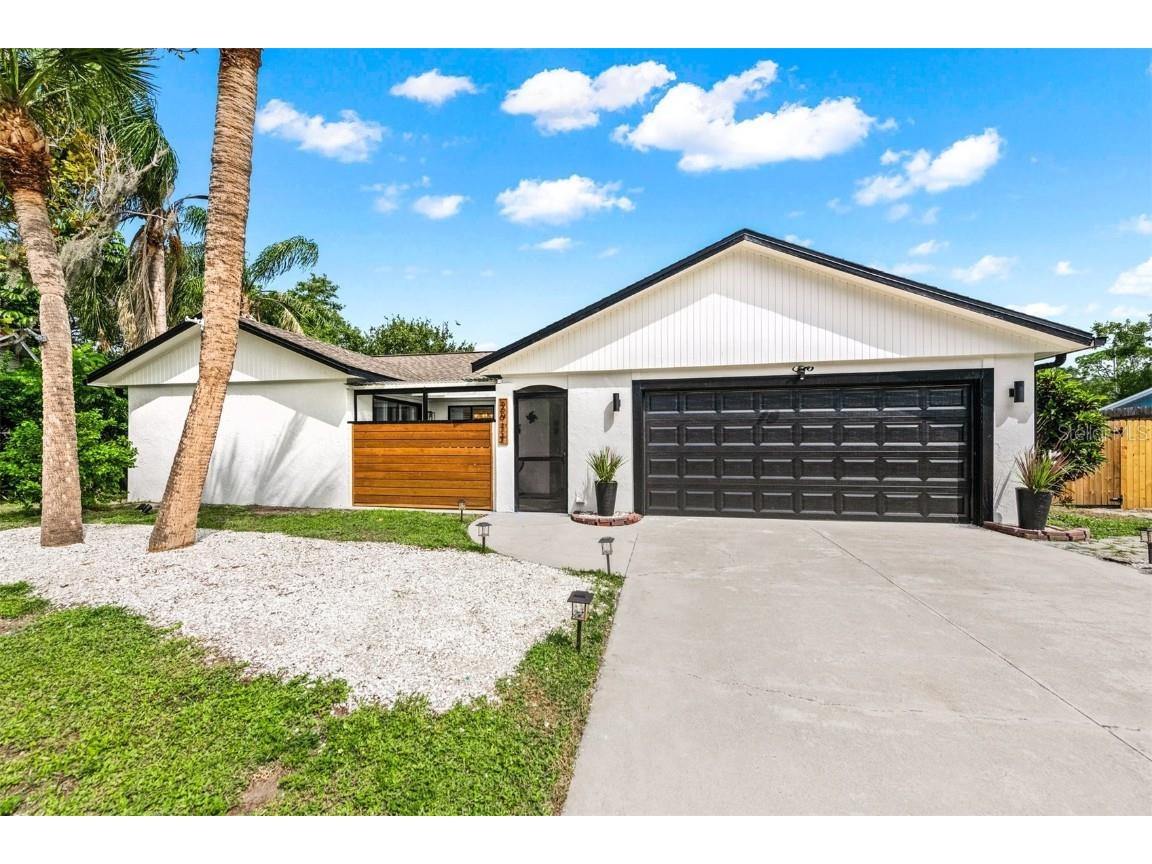 2911 Woodpine Court Sarasota FL 34231 W7881796 image4