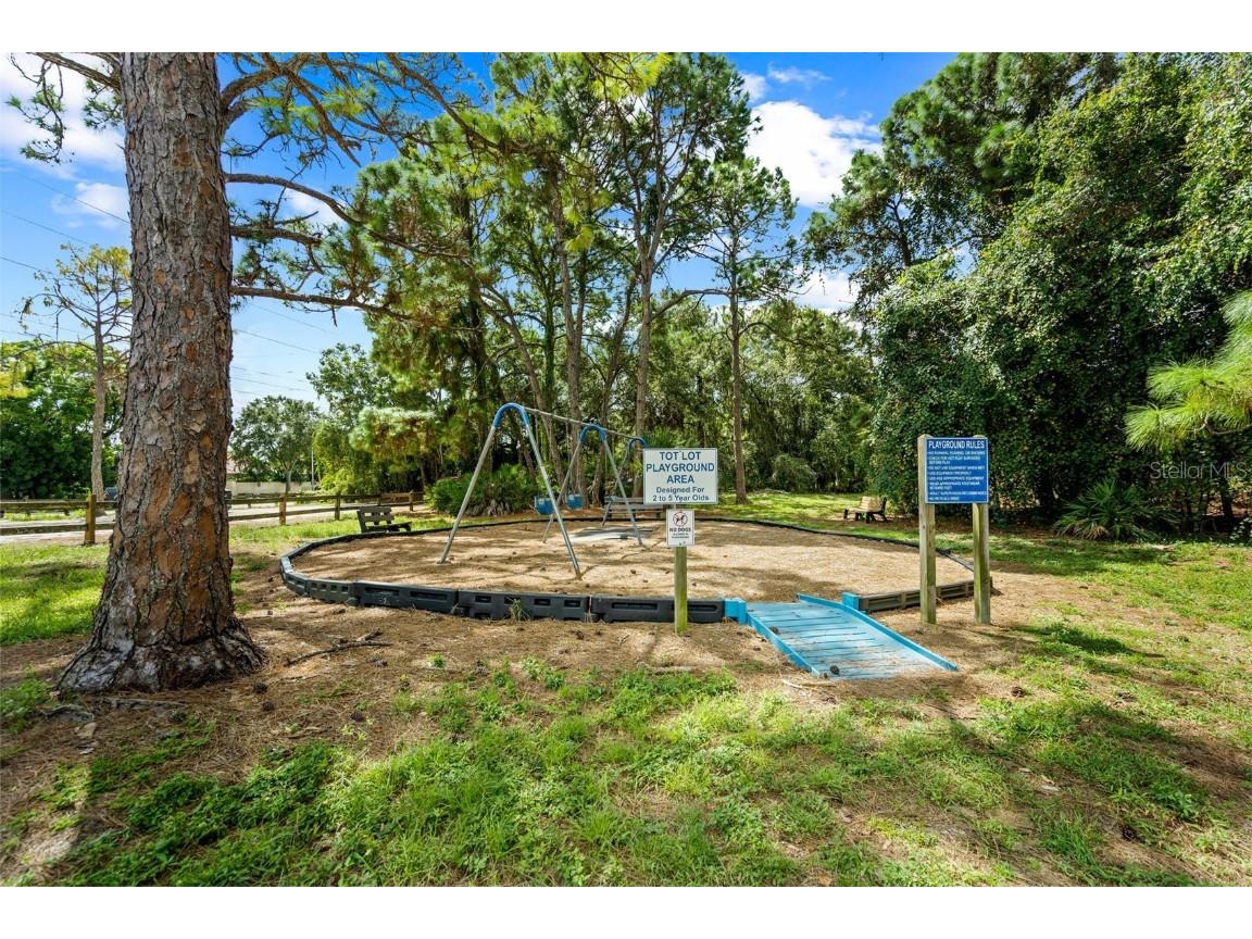 2911 Woodpine Court Sarasota FL 34231 W7881796 image57