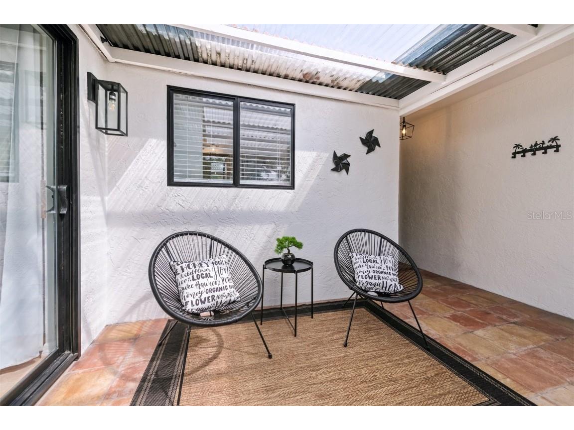 2911 Woodpine Court Sarasota FL 34231 W7881796 image6