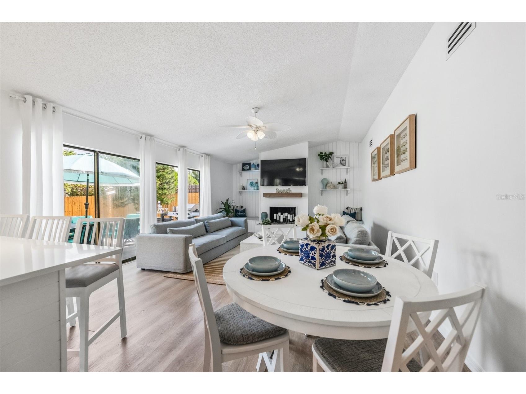 2911 Woodpine Court Sarasota FL 34231 W7886784 image17