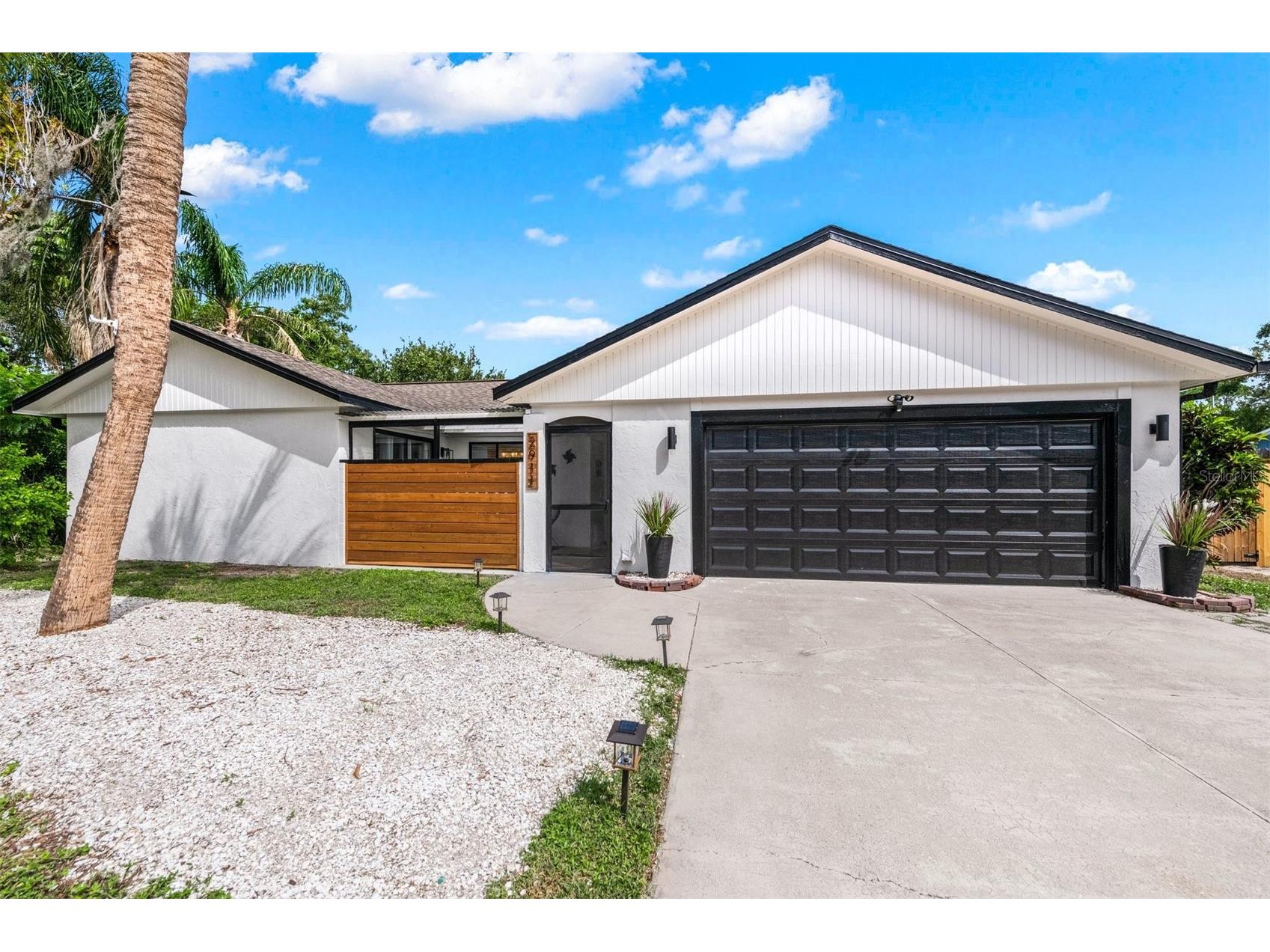 2911 Woodpine Court Sarasota FL 34231 W7886784 image3