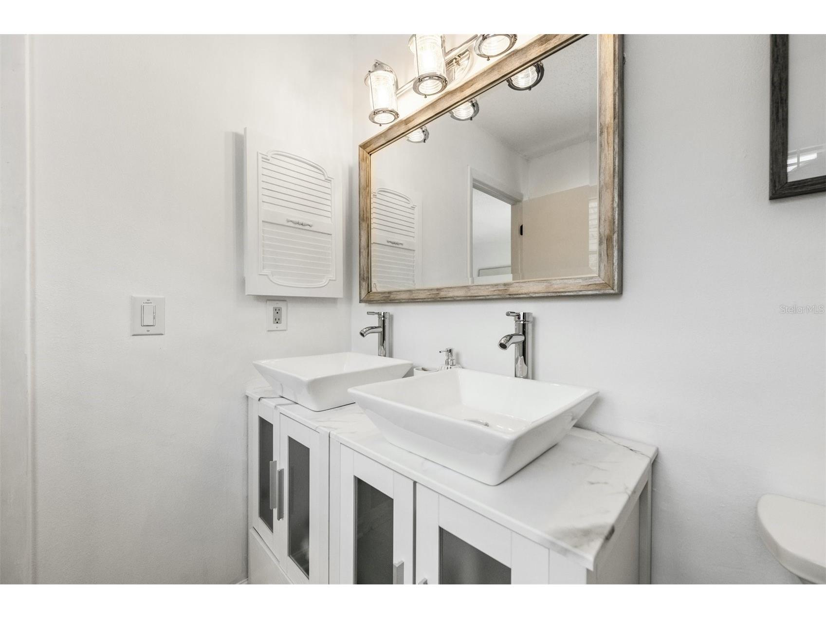 2911 Woodpine Court Sarasota FL 34231 W7886784 image30