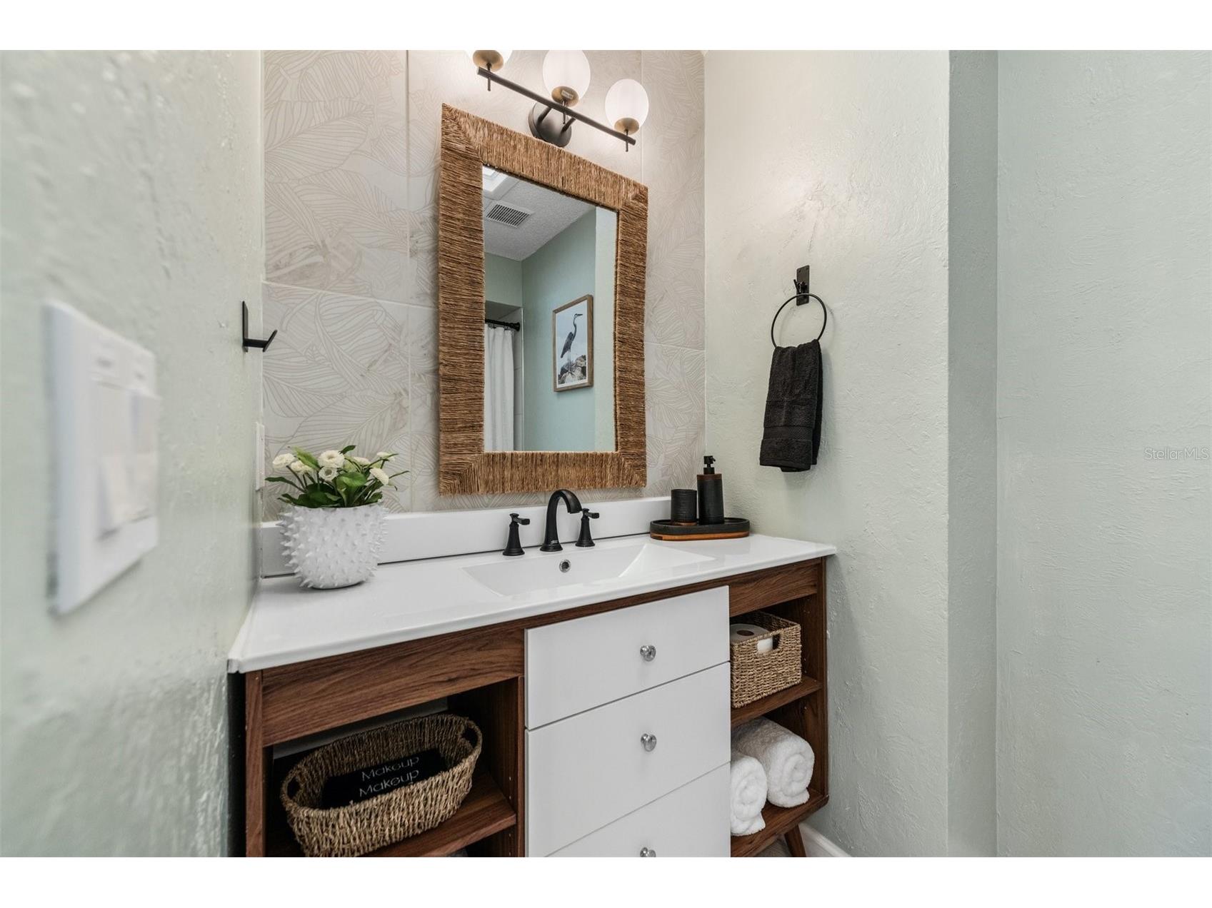 2911 Woodpine Court Sarasota FL 34231 W7886784 image36