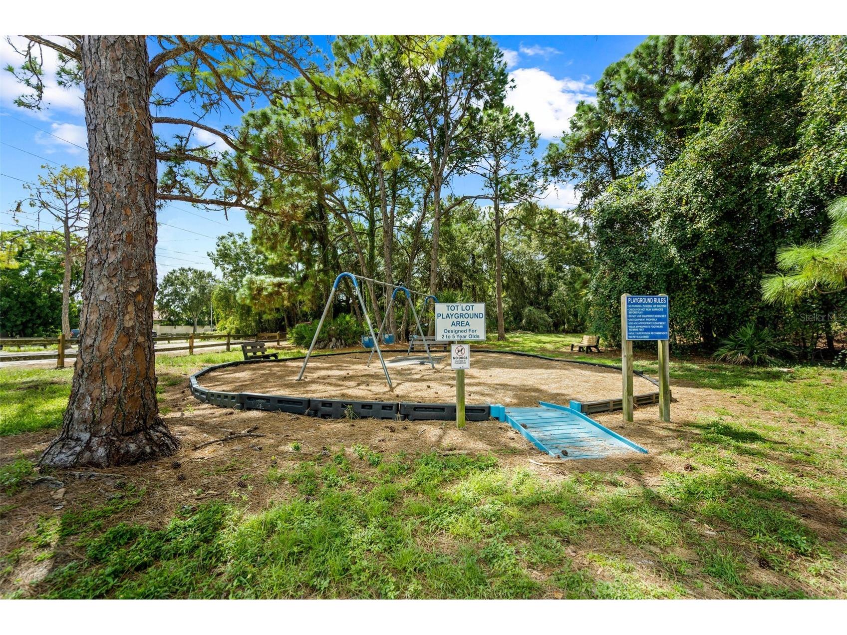 2911 Woodpine Court Sarasota FL 34231 W7886784 image57