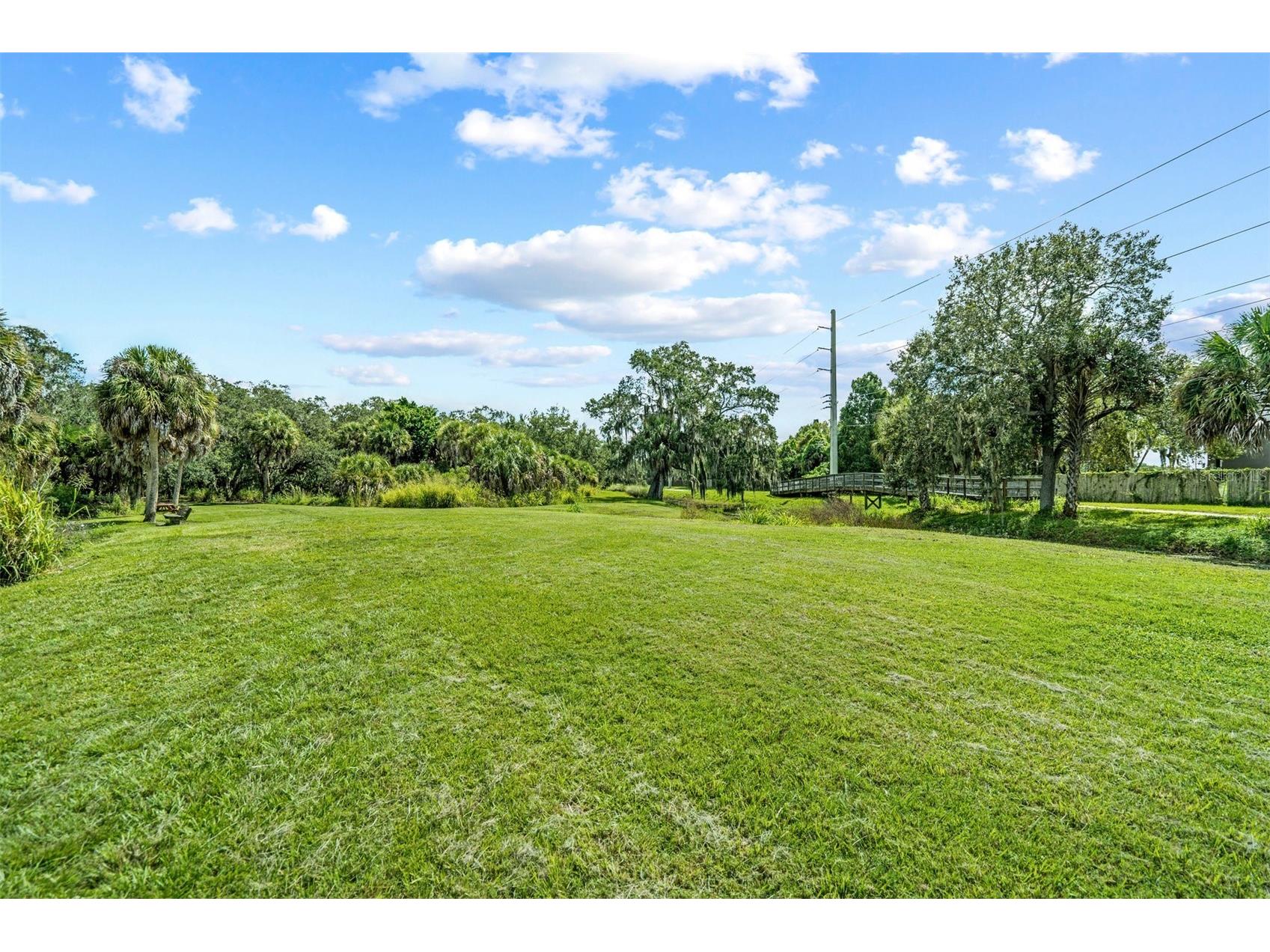 2911 Woodpine Court Sarasota FL 34231 W7886784 image68