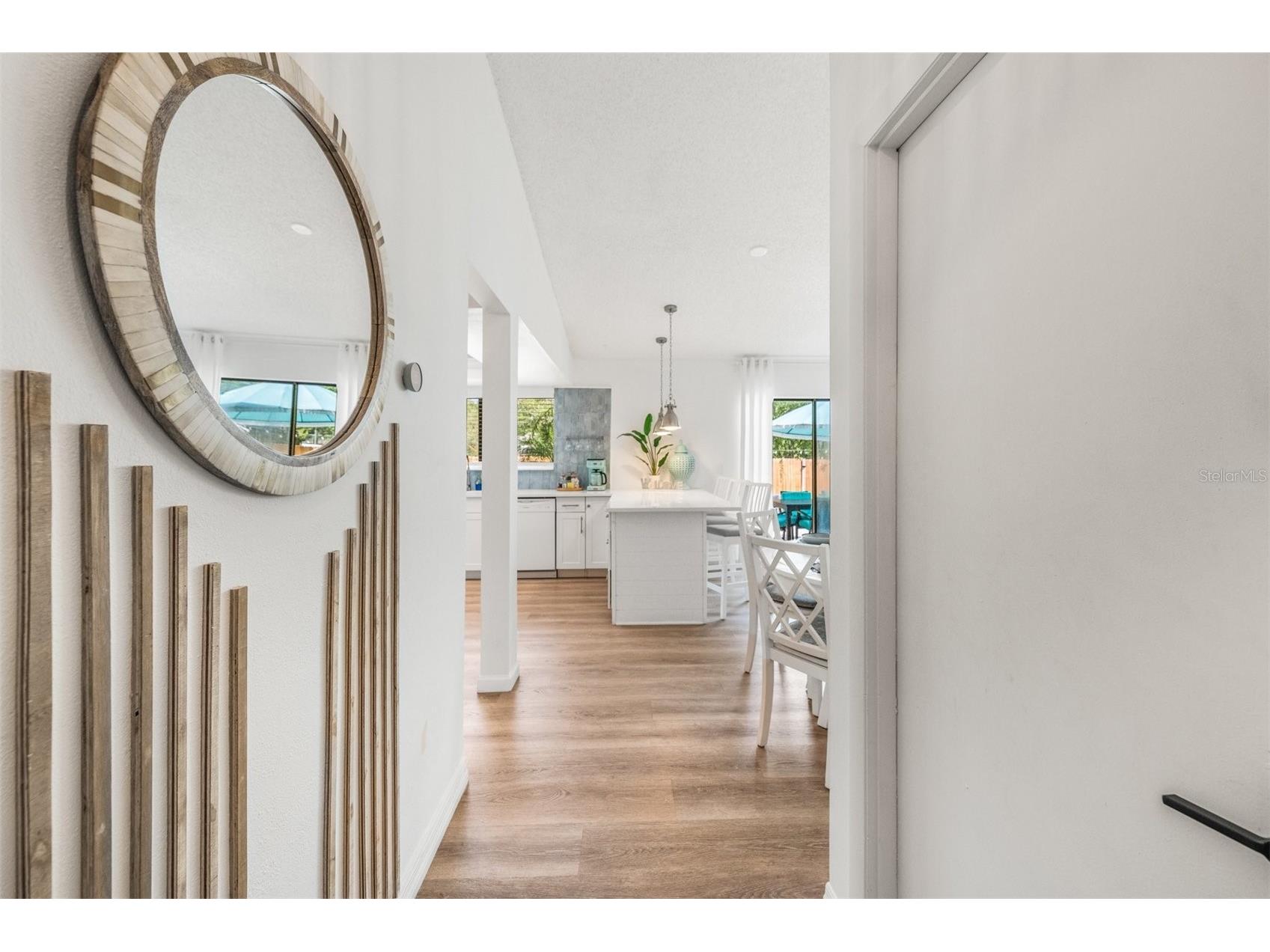 2911 Woodpine Court Sarasota FL 34231 W7886784 image9