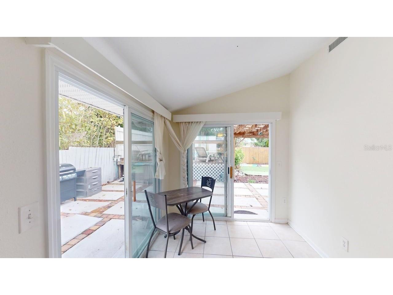 2912 Hawthorne Street Sarasota FL 34239 R4911184 image16