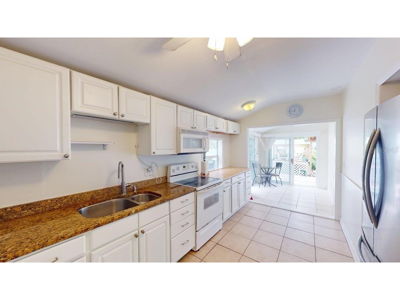 2912 Hawthorne Street Sarasota FL 34239 R4911184 image17