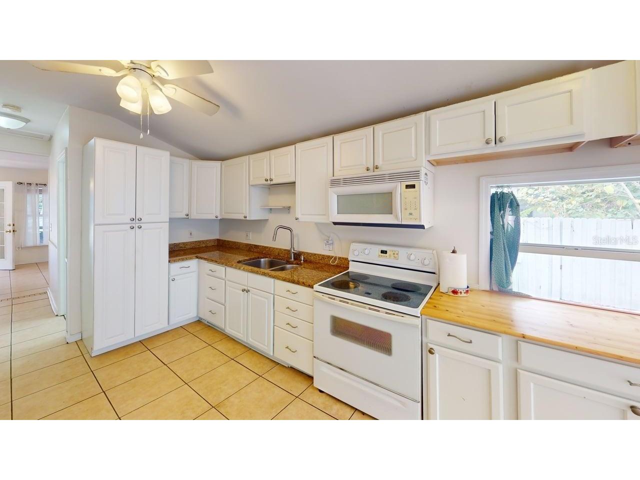 2912 Hawthorne Street Sarasota FL 34239 R4911184 image18