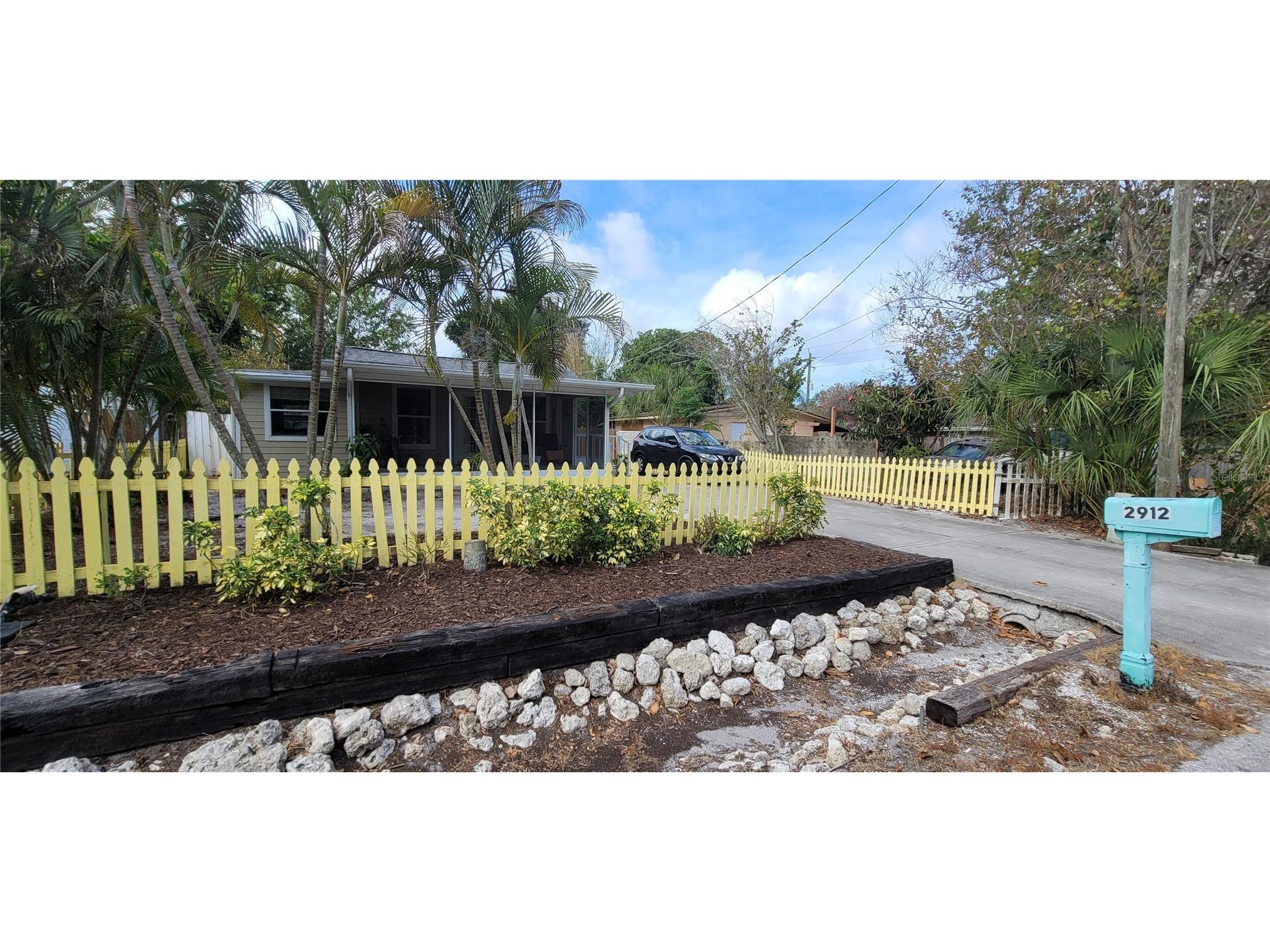 2912 Hawthorne Street Sarasota FL 34239 R4911184 image2