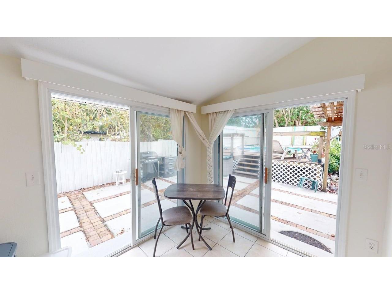 2912 Hawthorne Street Sarasota FL 34239 R4911184 image22