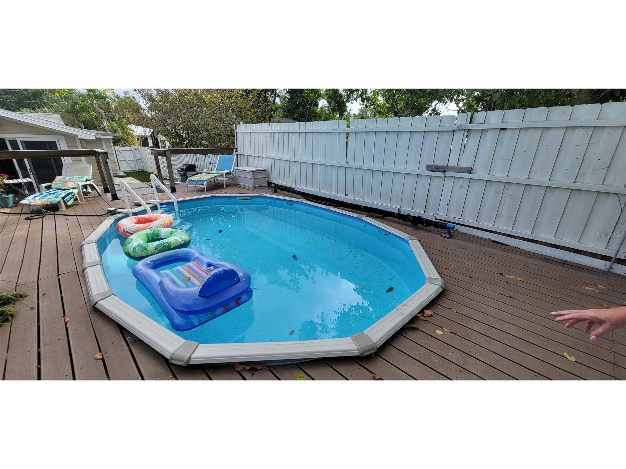 2912 Hawthorne Street Sarasota FL 34239 R4911184 image4