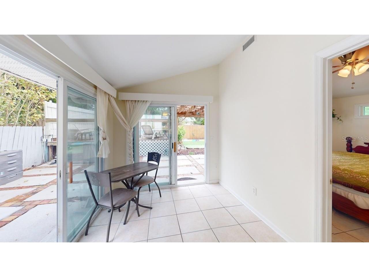 2912 Hawthorne Street Sarasota FL 34239 R4911184 image46